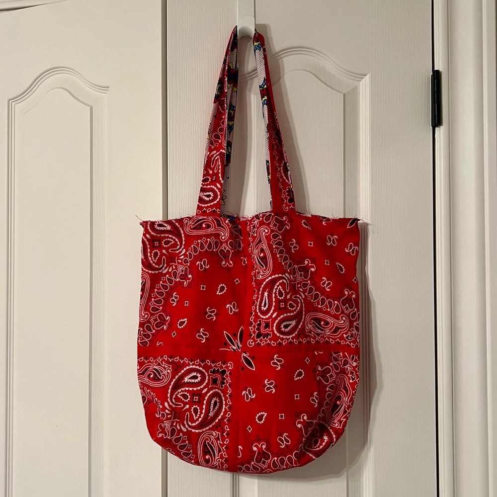 Reversible bandana bag